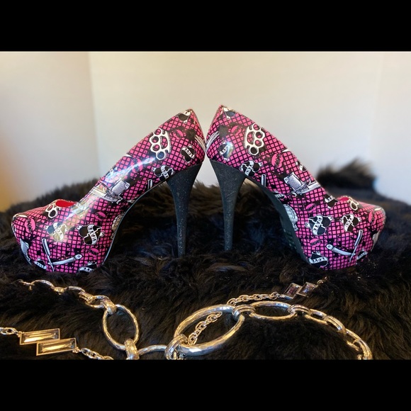 NWOT TOO FAST SHOW BOW HEEL - Picture 7 of 11